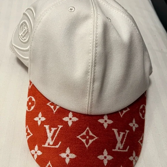 Louis Vuitton Orange and White Monogram Cap - Picture 1 of 6